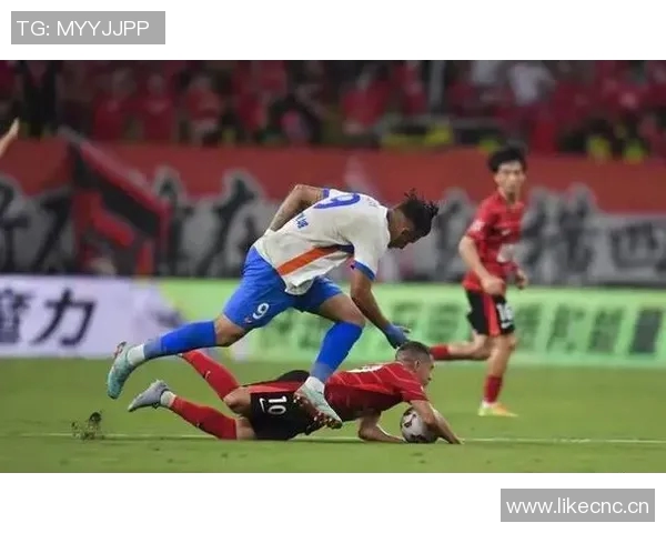 禁区争议判罚引热议媒体人称刘浩帆动作仅是轻碰沈寅豪 禁区争议判罚引热议媒体人称刘浩帆动作仅是轻碰沈寅豪