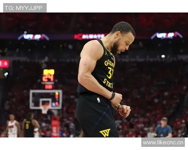 科尔谈球队轮换模式尚未确定期待库里尽快回归助力