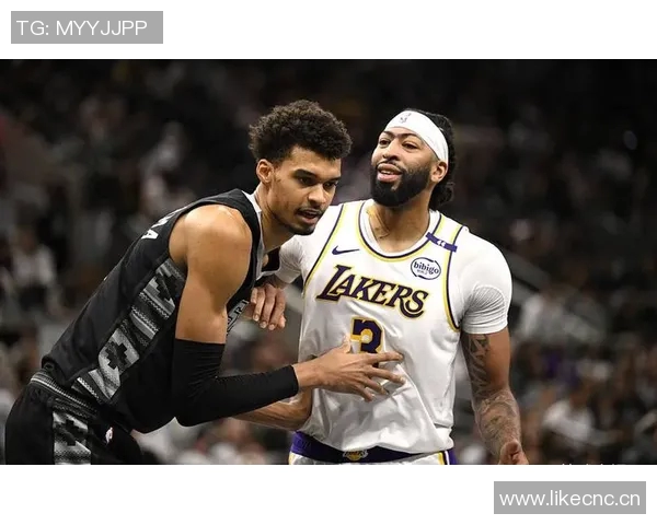 浓眉谈包夹防守：将其视为尊重从未觉得这是坏事