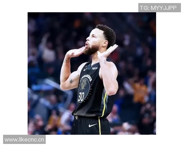 理查兹半场表现抢眼5中3斩获7分助攻1次正负值高达16分 理查兹半场表现抢眼5中3斩获7分助攻1次正负值高达16分