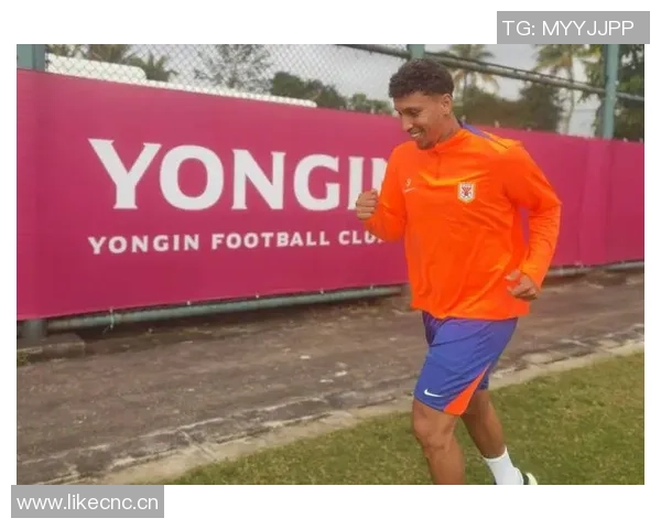 克雷桑抵达中国泰山队教练组安排彭啸陈泽仕一周假期