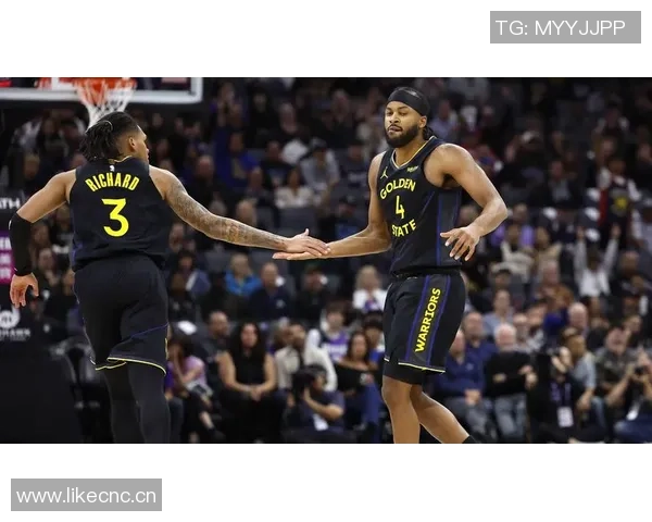 勇士官方评选最佳球员穆迪凭借25分5助攻5三分表现获奖