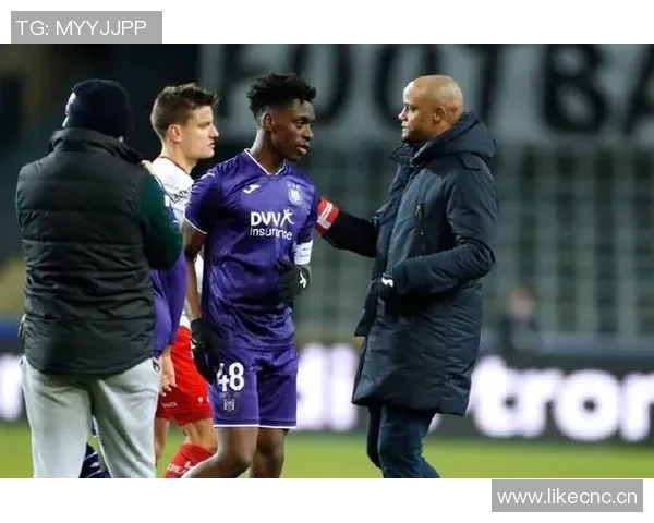 洛孔加以30万欧转会费加盟汉堡感谢孔帕尼如同大哥般支持 洛孔加以30万欧转会费加盟汉堡感谢孔帕尼如同大哥般支持